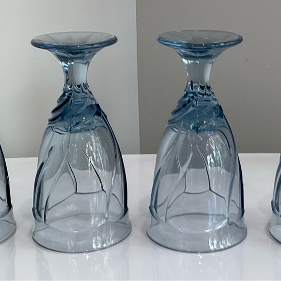 Set of 4 Vintage Noritake Swirl Ice Blue Thick Stemmed Wine or Drinking Glasses - Picture 10 of 11